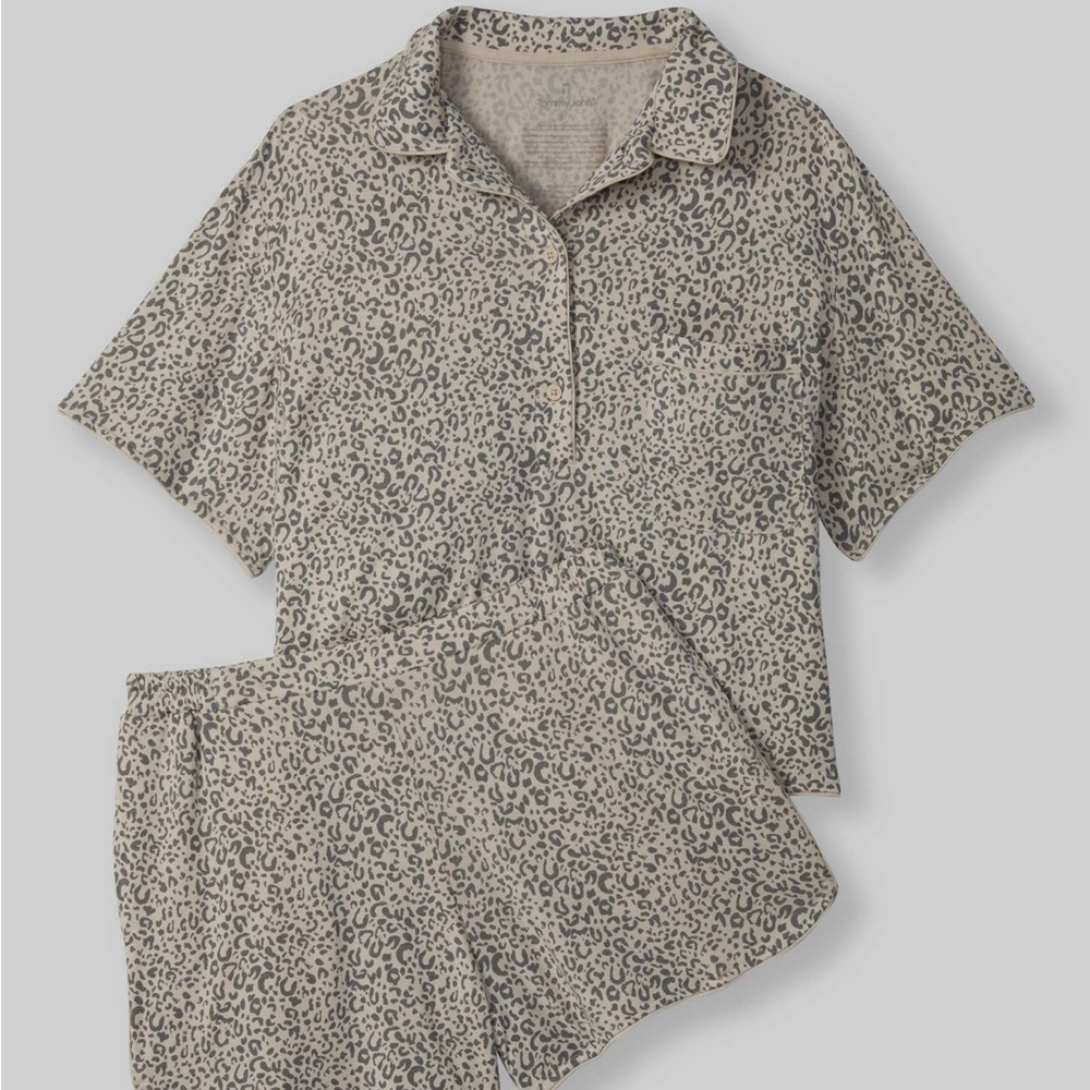 Downtime pullover pajama set. Snow leopard